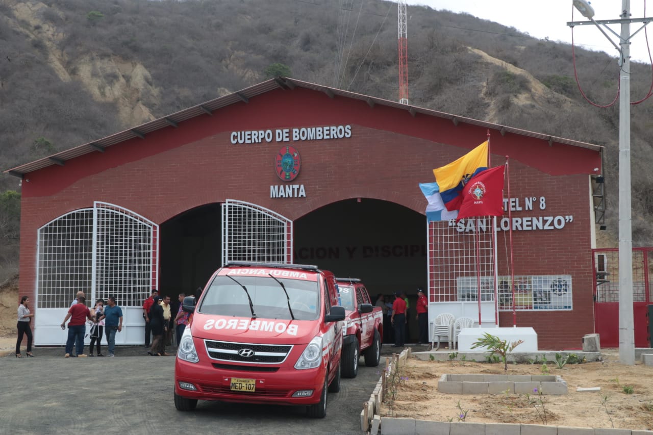 cuerpo de bomberos manta